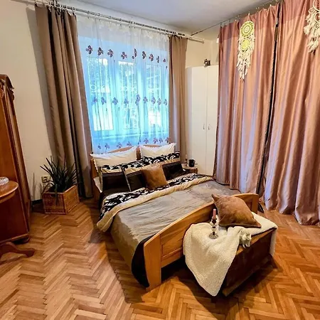 Apartmán Antique Charm 2 Bedroom *