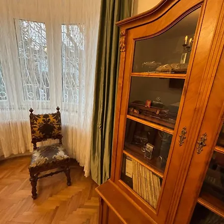 Antique Charm 2 Bedroom Praha