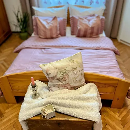 Antique Charm 2 Bedroom Apartmán Praha
