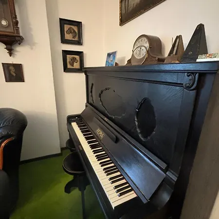 Apartment Antique Charm 2 Bedroom *